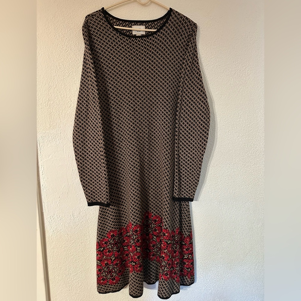 ECI New York Sweater Dress Black/Tan Houndstooth With Red Floral Hem Detail Sz L